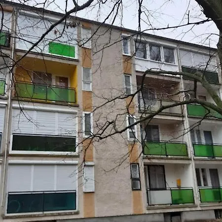 Vizparti Gyermekbarat Teljesen Felujitott Apartman, Orzoett, Sajat Strand, Parkolo, Etterem * Balatonfenyves